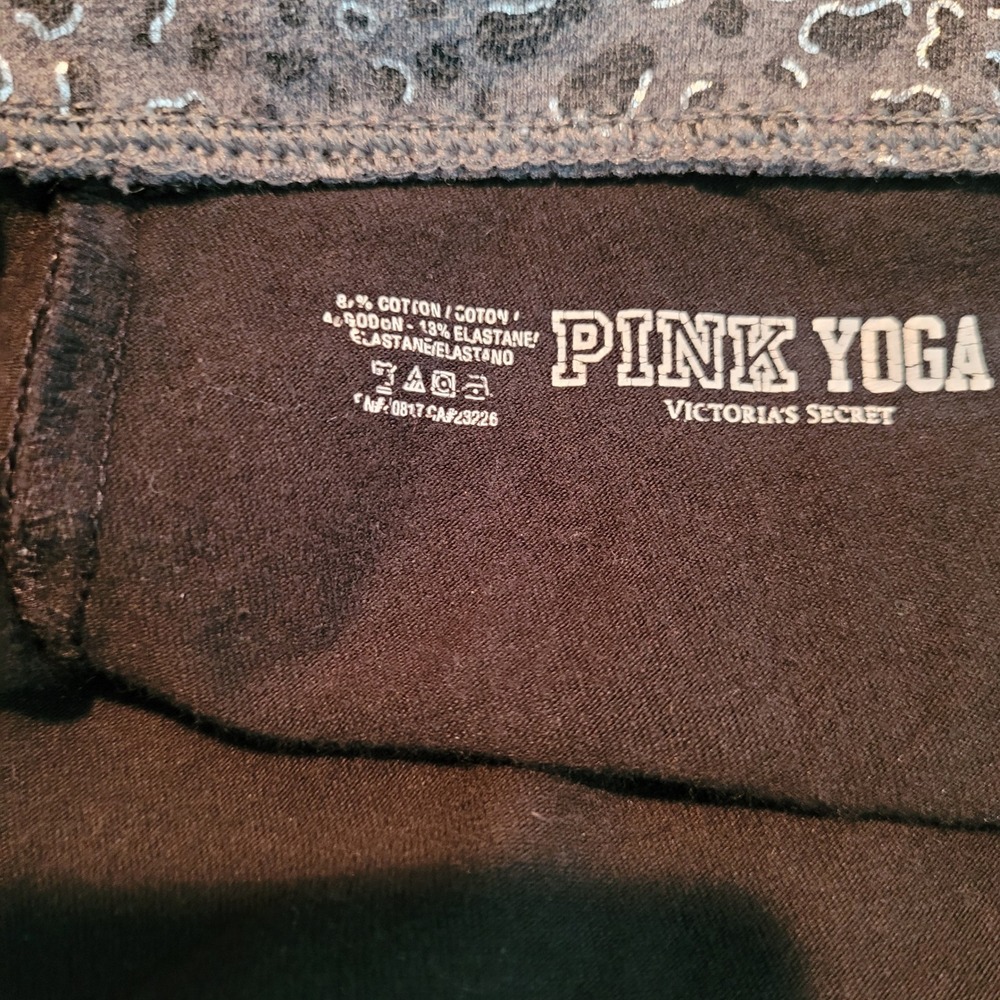 Pink Victoria's Secret Y2K Leggings Med Black Leopard Foldover Sequin Logo Capri - Picture 10 of 13